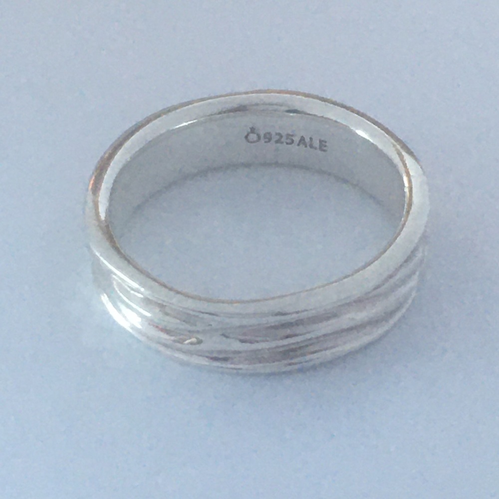 Authenic Pandora Liquid Silver Stream Ring-Medium